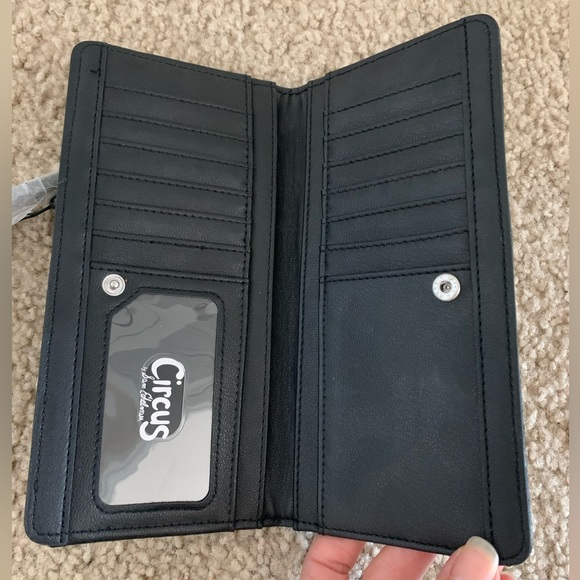 Circus by Sam Edelman Bifold Wallet New - Picture 4 of 5